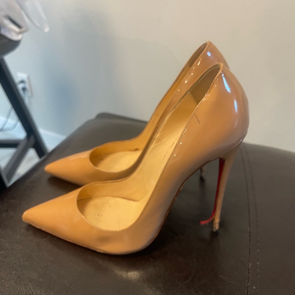 Authentic Christian Louboutin red bottoms so Kate heel pumps patent leather 37.5